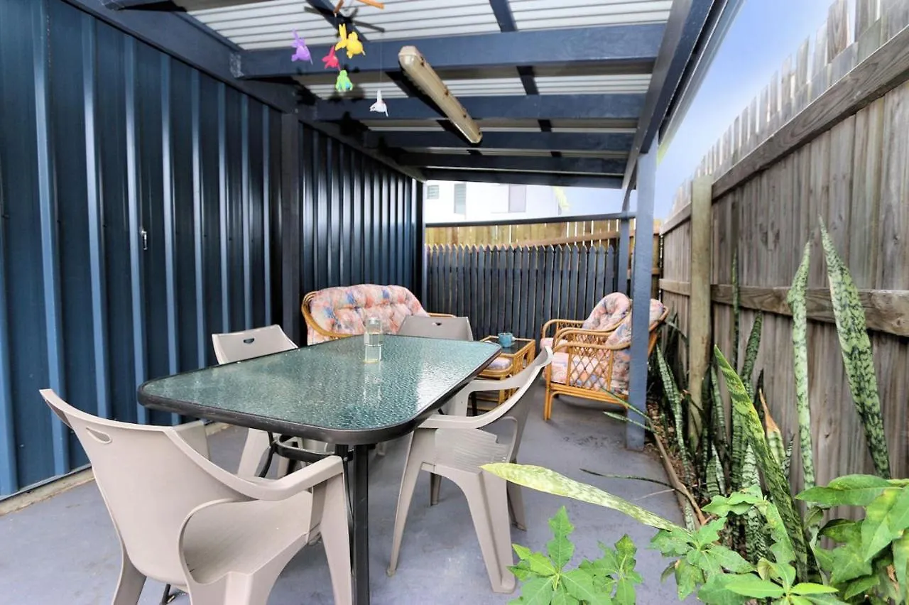 Holiday home 17 Whalley Street Bargara